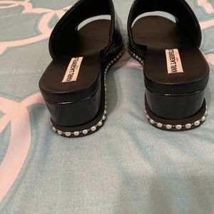 Karl Lagerfeld Black Patent / w Pearls Trimming Sandals